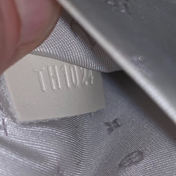 Louis Vuitton Suhali L'Impetueux Handbag - Picture 14 of 16